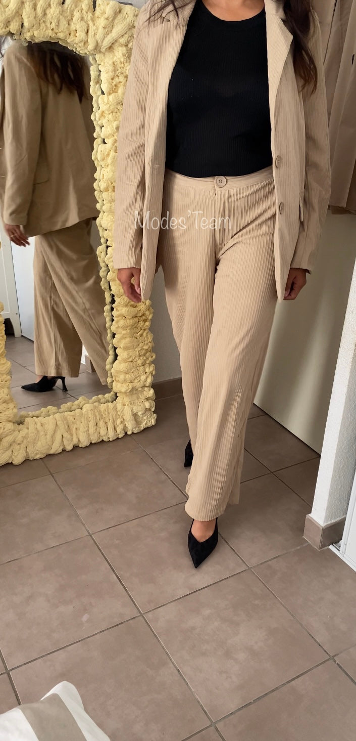 Ensemble tailleur velours beige